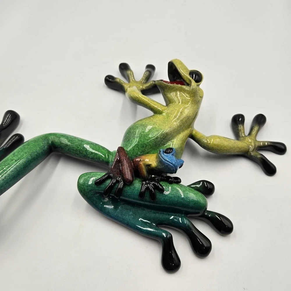 2002 Kitty's Critters Lucy and Lil' Ricky Frogs‎ Colorful Tree Frog Wall Mount